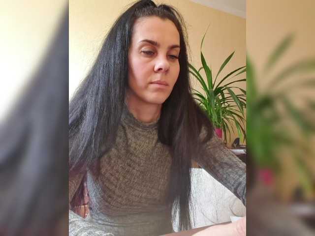 1Glorya1's BongaCams show and profile