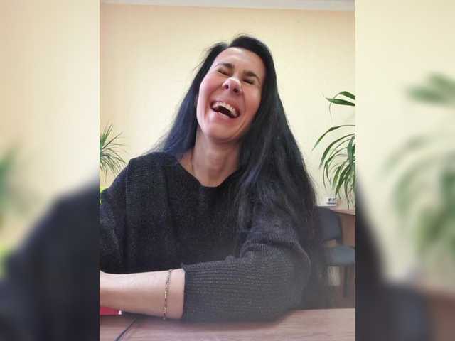 1Glorya1's BongaCams show and profile