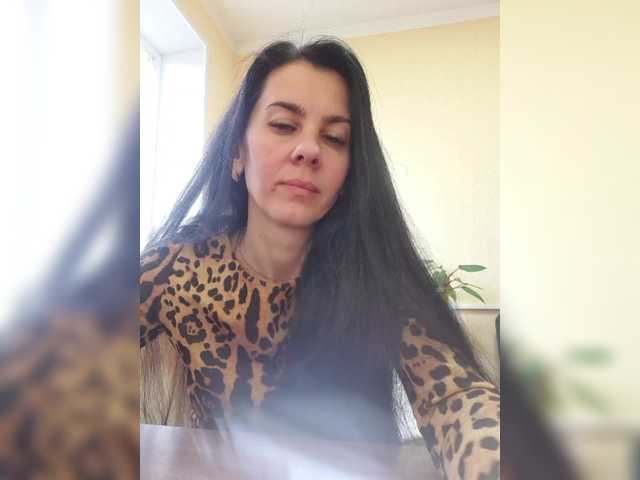 1Glorya1's BongaCams show and profile