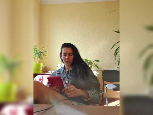 1Glorya1's BongaCams show and profile