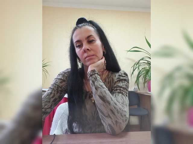 1Glorya1's BongaCams show and profile