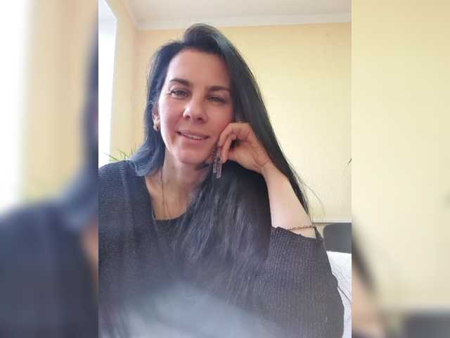 1Glorya1's BongaCams show and profile