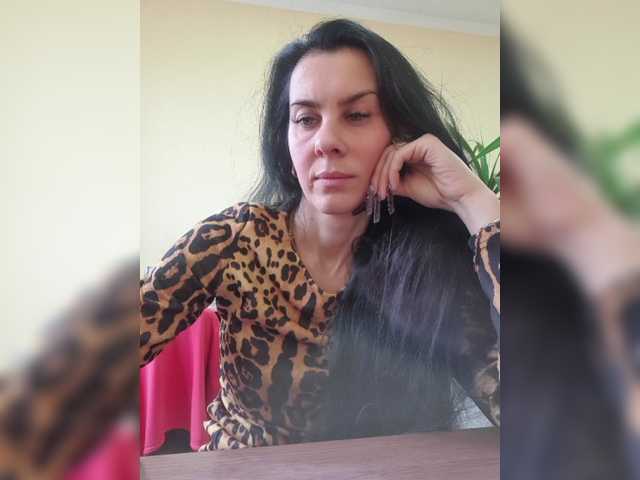 1Glorya1's BongaCams show and profile