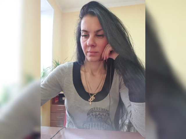 1Glorya1's BongaCams show and profile