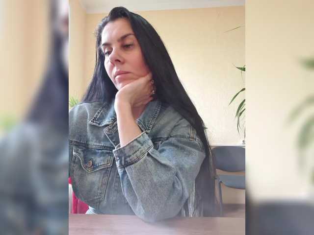 1Glorya1's BongaCams show and profile