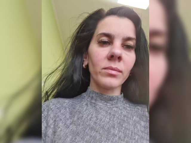 1Glorya1's BongaCams show and profile