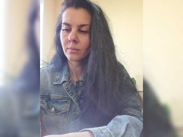 1Glorya1's BongaCams show and profile