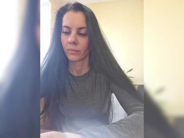 1Glorya1's BongaCams show and profile