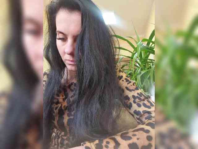 1Glorya1 Live Webcam on BongaCams