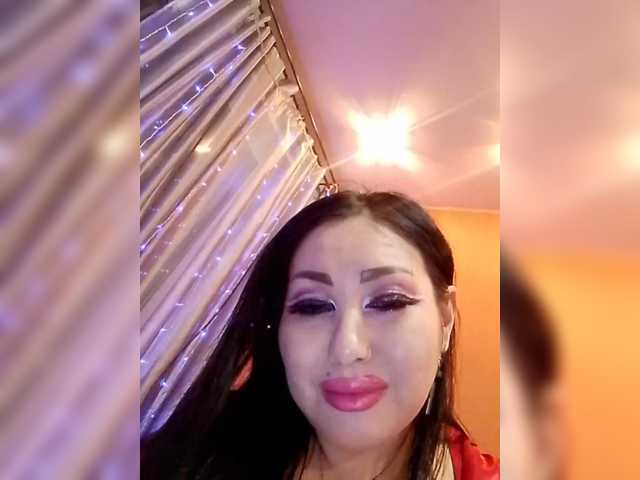 DiamondKey's BongaCams show and profile