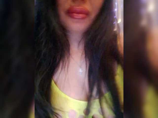 DiamondKey's BongaCams show and profile