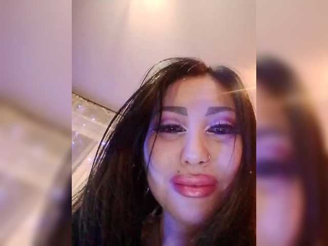 DiamondKey's BongaCams show and profile