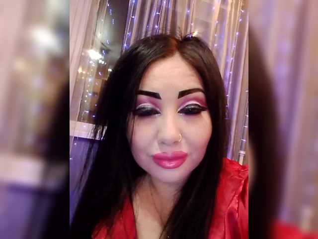 DiamondKey's BongaCams show and profile