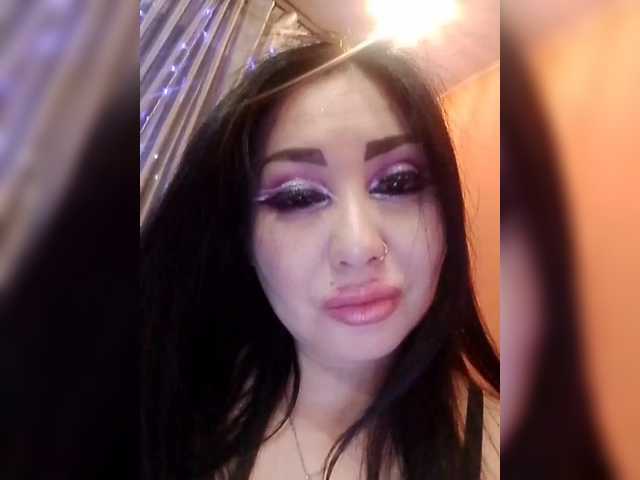 DiamondKey's BongaCams show and profile