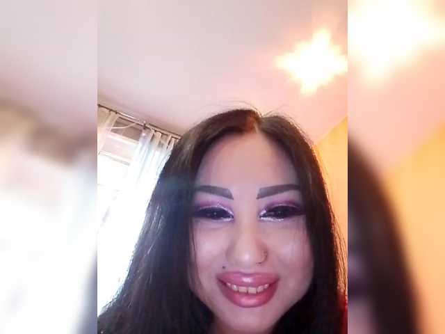 DiamondKey's BongaCams show and profile