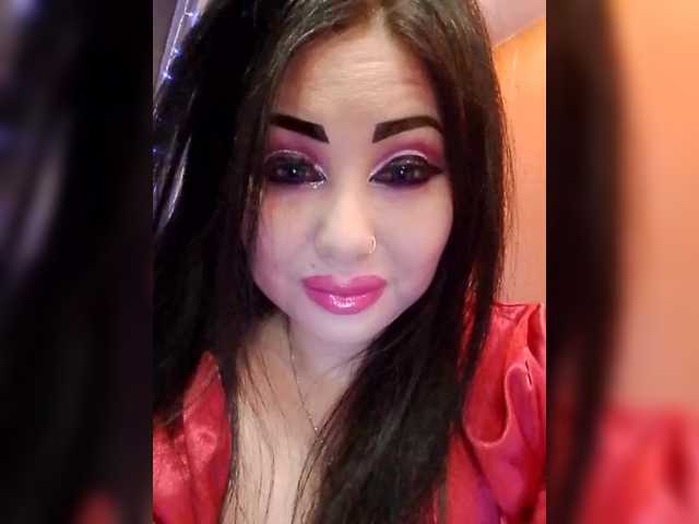 DiamondKey's BongaCams show and profile