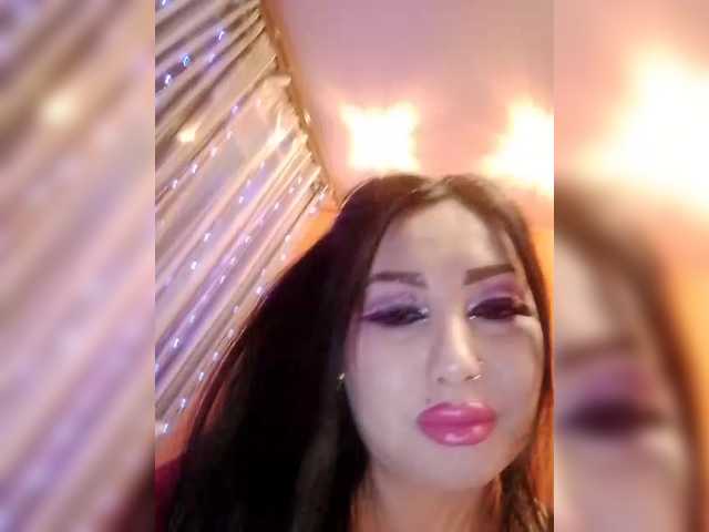 DiamondKey's BongaCams show and profile