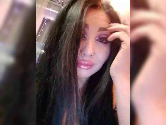 DiamondKey Live Webcam on BongaCams