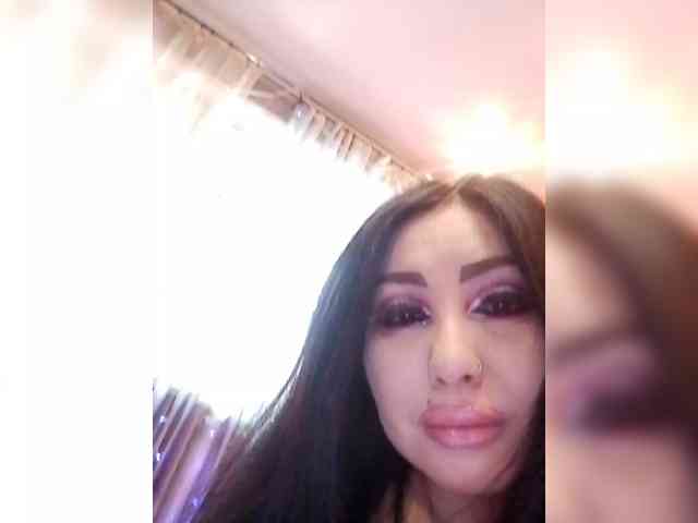 DiamondKey Live Webcam on BongaCams