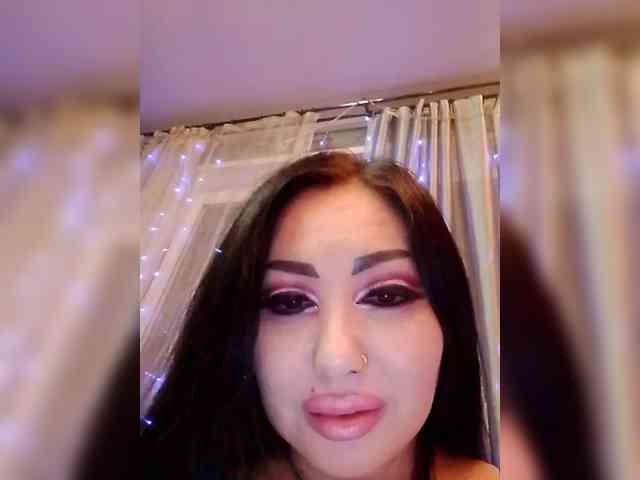DiamondKey - big-tits-asian cam model from cis