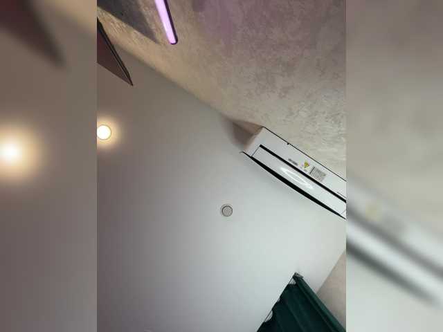 Ellidi from BongaCams