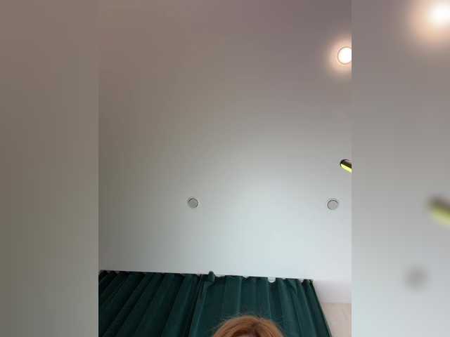 go to chat with Ellidi