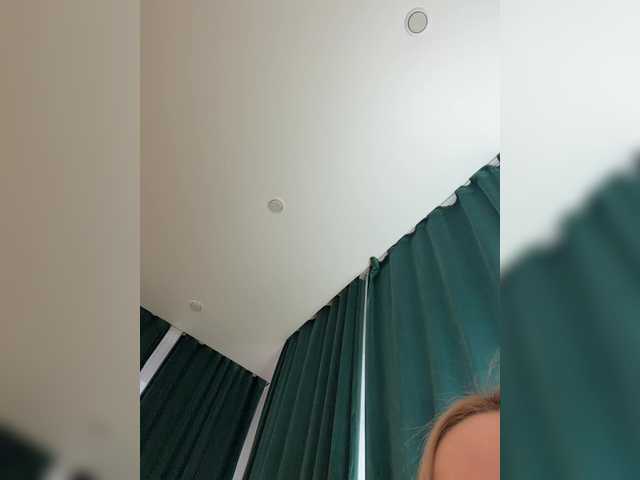 Sex chat gratuit in direct cu Ellidi pe BongaCams