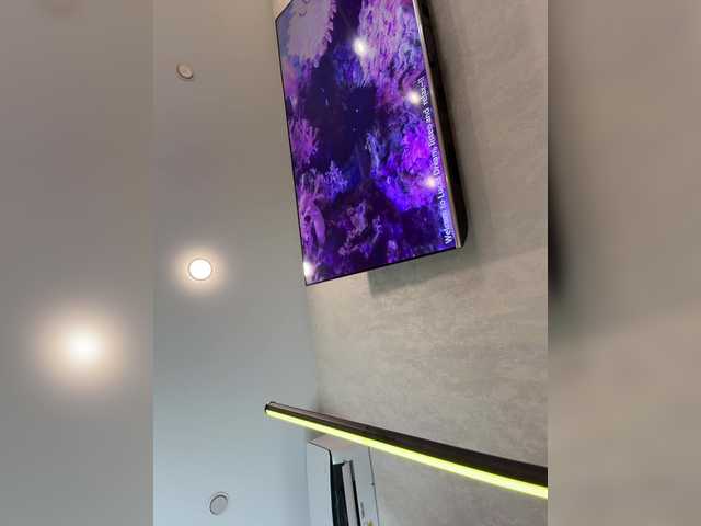 Ellidi's BongaCams show and profile