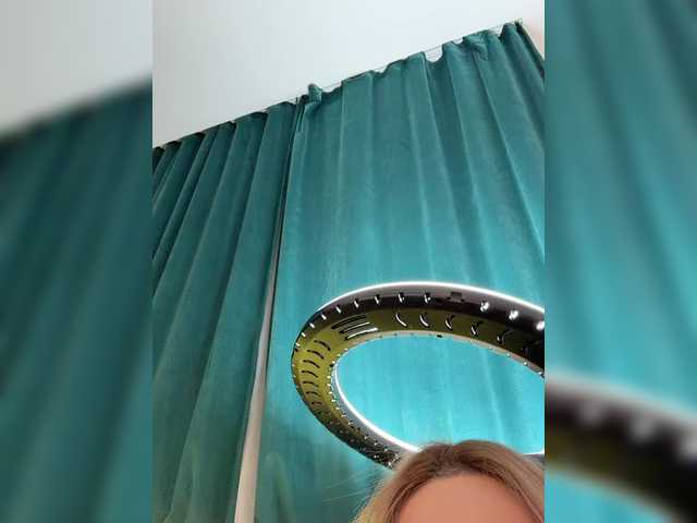 Ellidi's BongaCams show and profile