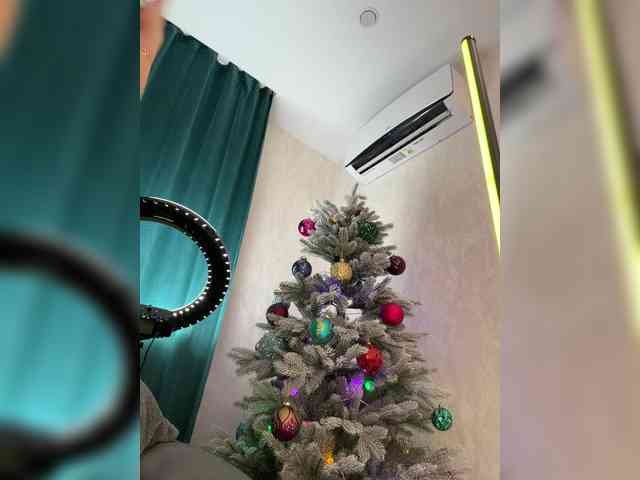 Ellidi Live Webcam on BongaCams