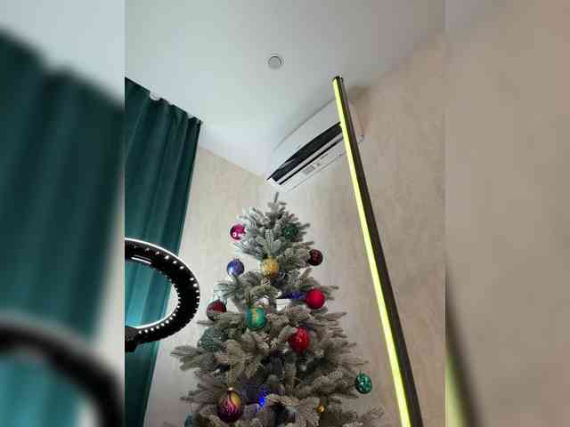 Ellidi Live Webcam on BongaCams