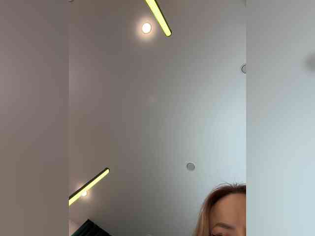 Ellidi Live Webcam on BongaCams