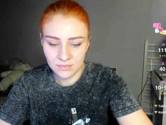 RedheadDevil webcam