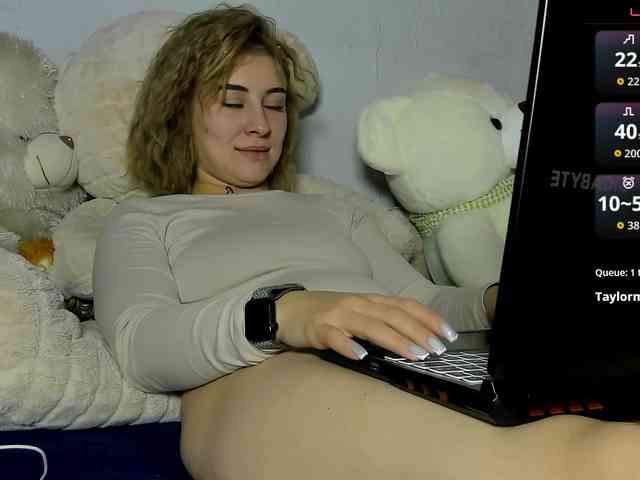KissyKristy webcam