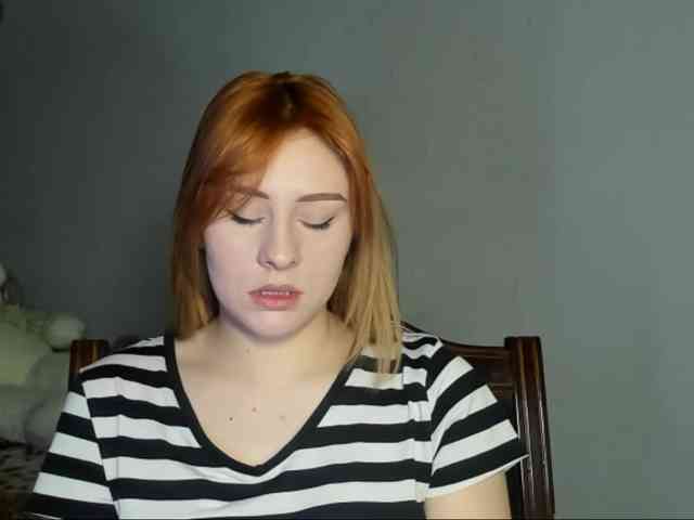 RedheadDevil webcam