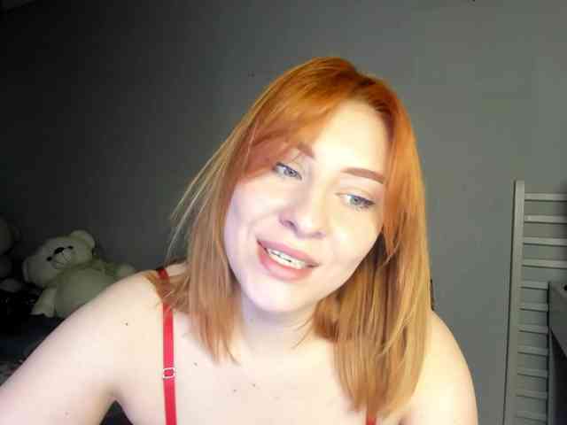 RedheadDevil webcam