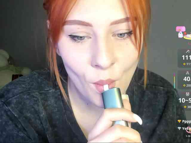 RedheadDevil webcam