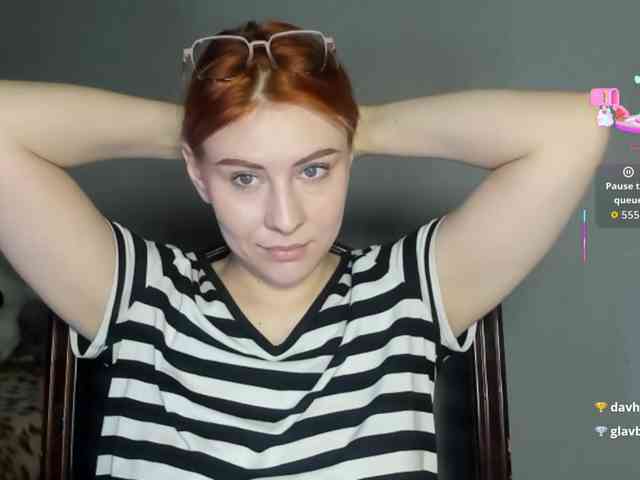 RedheadDevil webcam