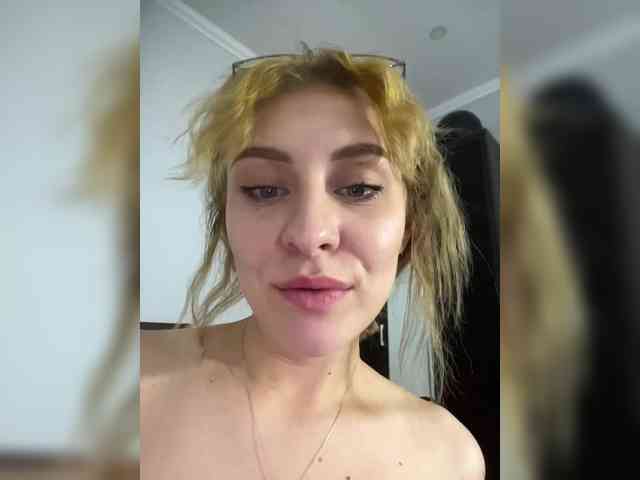 KissyKristy webcam