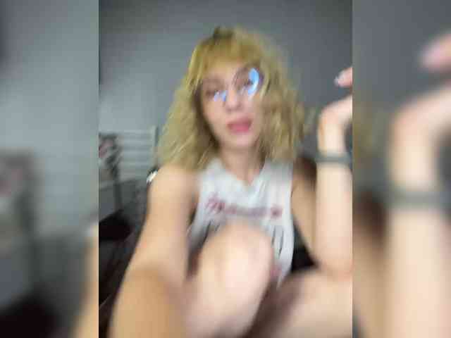 KissyKristy webcam