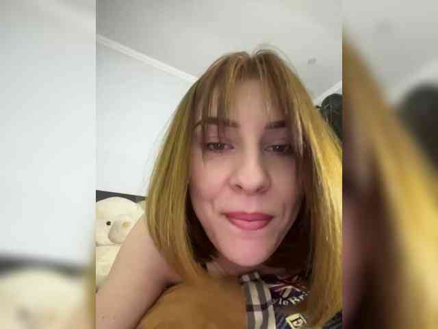 virgokristy Live Webcam on BongaCams