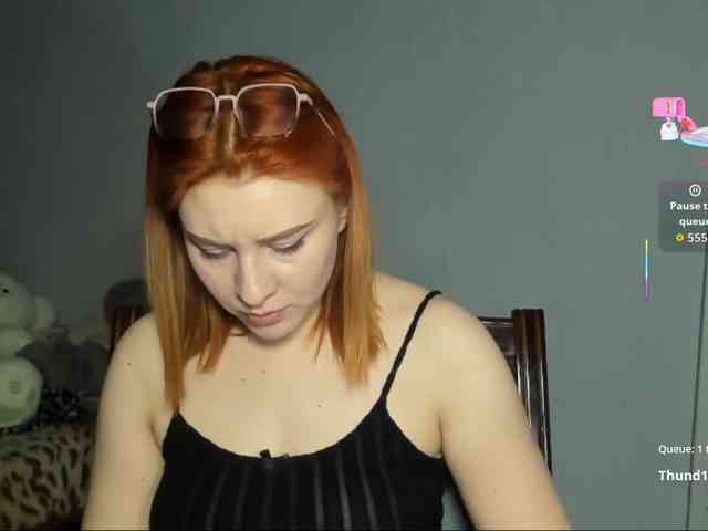 RedheadDevil webcam