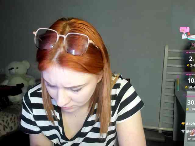 RedheadDevil webcam