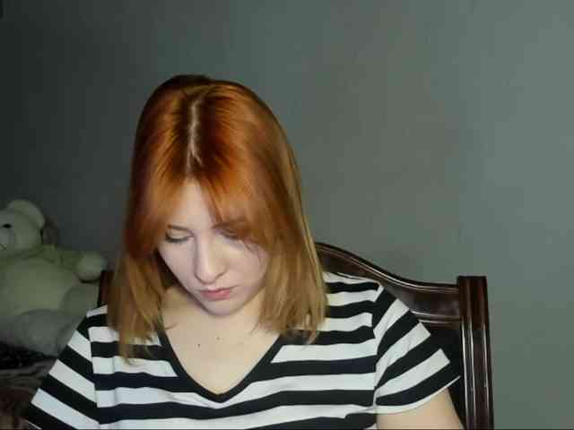 RedheadDevil webcam