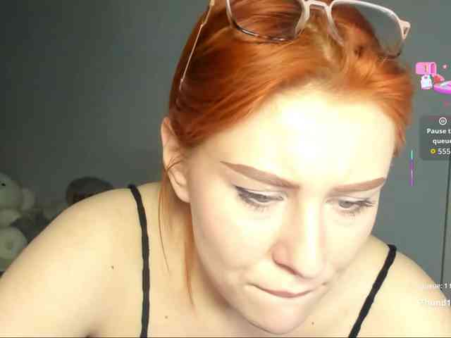 RedheadDevil webcam