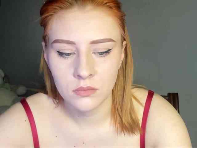 RedheadDevil webcam