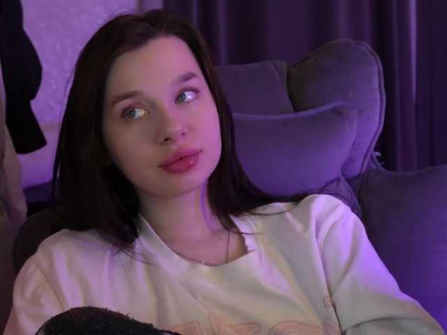 MossiPolli's BongaCams show and profile