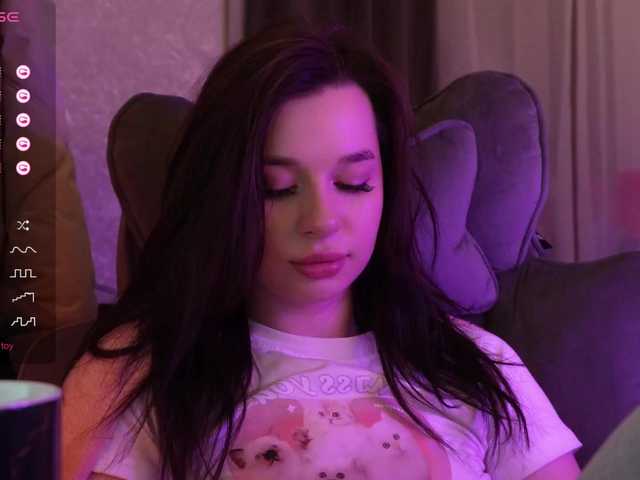 MossiPolli's BongaCams show and profile