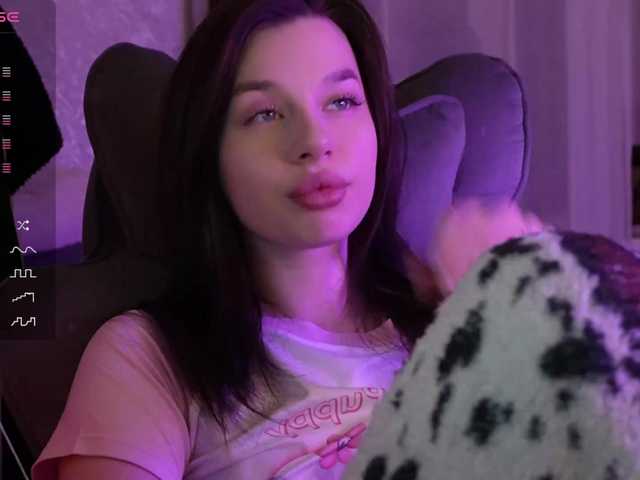 MossiPolli's BongaCams show and profile