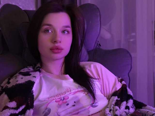 MossiPolli's BongaCams show and profile